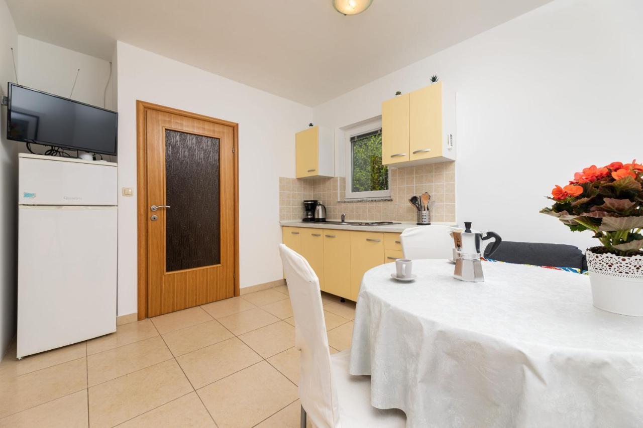 Apartment Mia Čižići 外观 照片